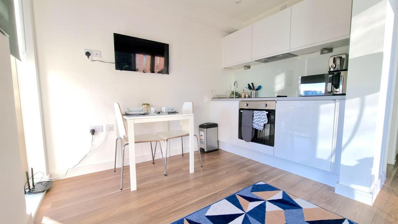 City Centre Studio With Wifi Parking & Shops Appartement Liverpool